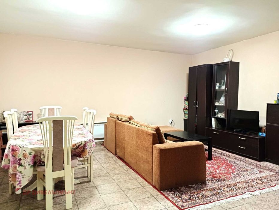 Продава се Къща в с. Житен, Област София-град - 335 кв.м за 939 €/кв.м - Снимка #1