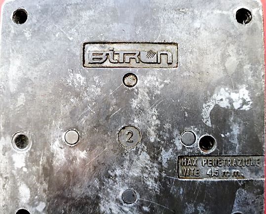 Зъбен двигател BITRON тип 97172 14W 230V 50Hz 1,8rpm за Гирос