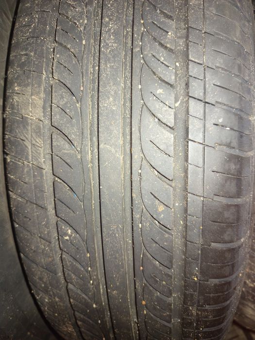 Продам комплект резины