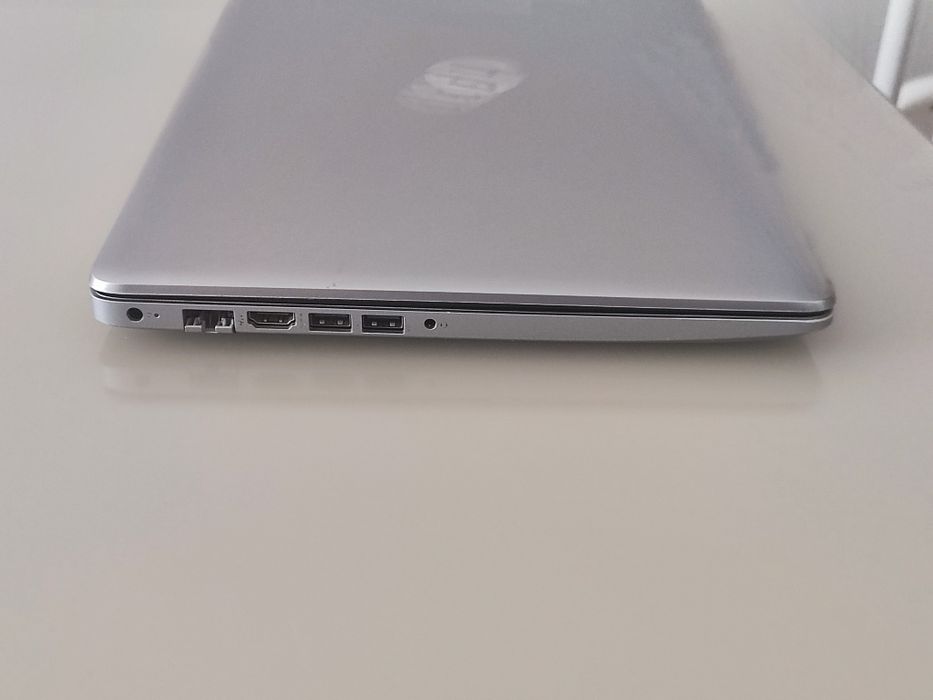 HP 250 G7 /15.6/ i3-1005G1 /8GB ram/256 GB nvme
