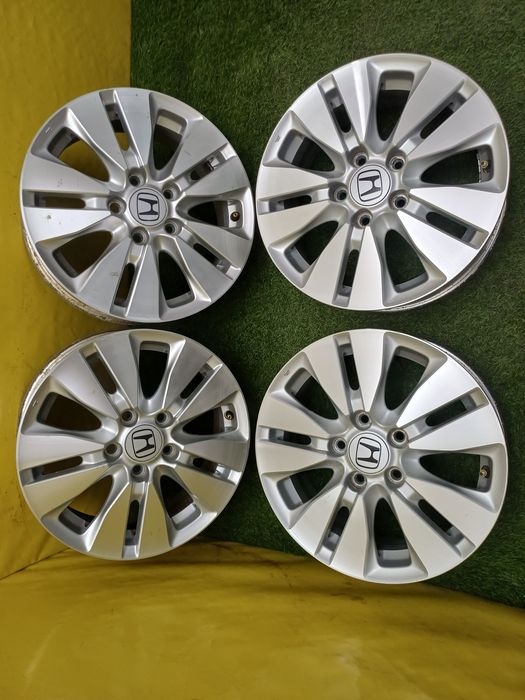 Диски R16 5x114.3 на Honda и другие.