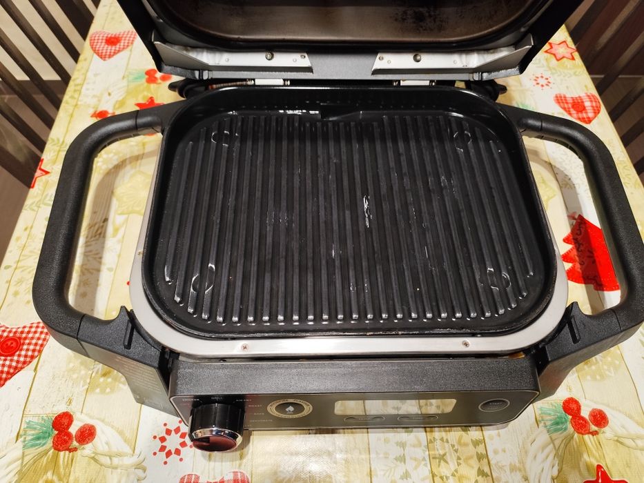 Ninja woodfire, grill electric si airfryer