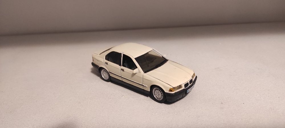 Метални модели BMW E36 1:43