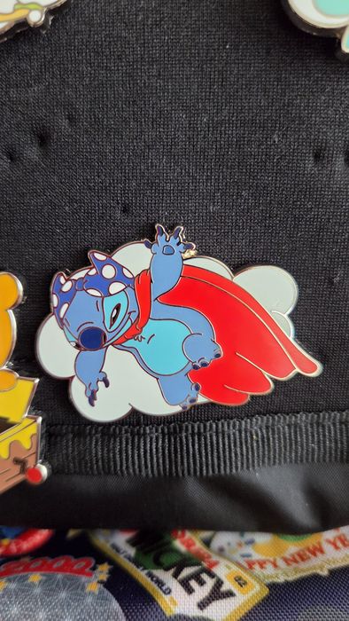 Колекционерска дисни значка (Disney pin)