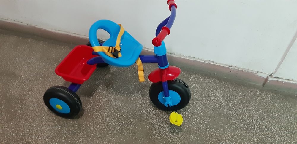 Tricicletă copii nouă