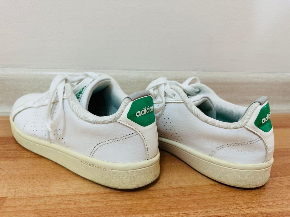 Продаю кроссовки Adidas оригинал