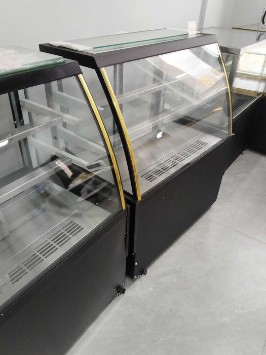 Витринный холодильник