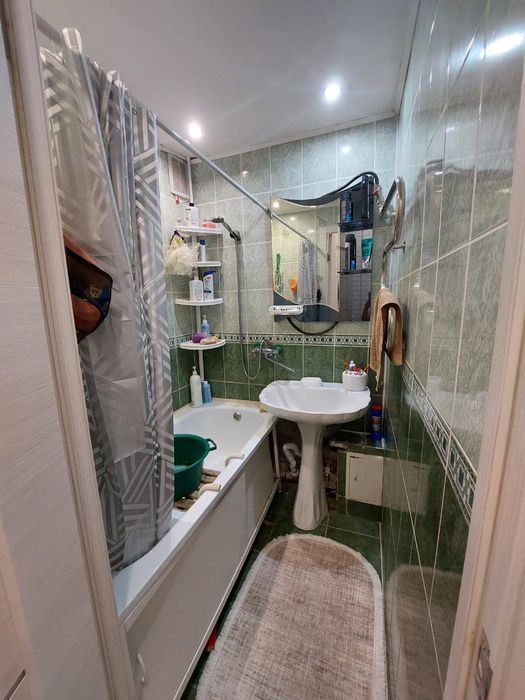 Продам 3 км квартиру (6-10)