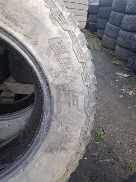 Vand 2 anvelope LT 285 70 17 general de iarna bune dot 2021