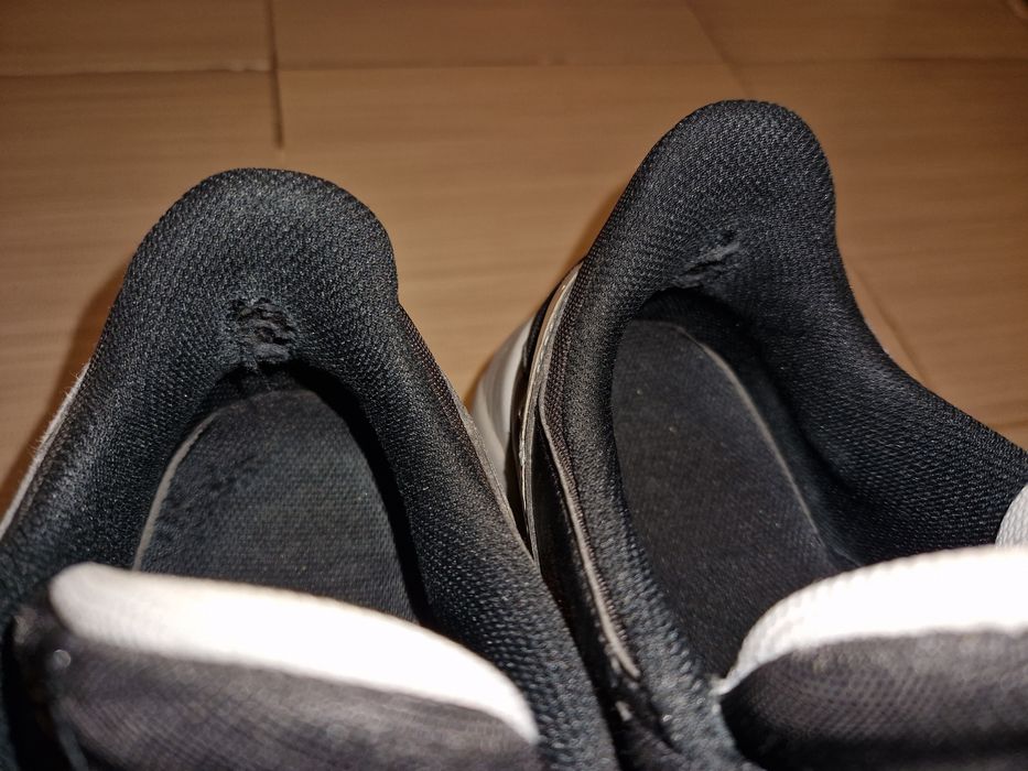 Маратонки Nike 44