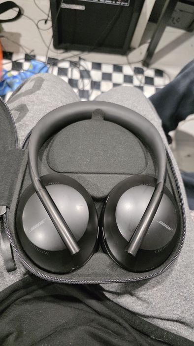 Bose 700 наушники
