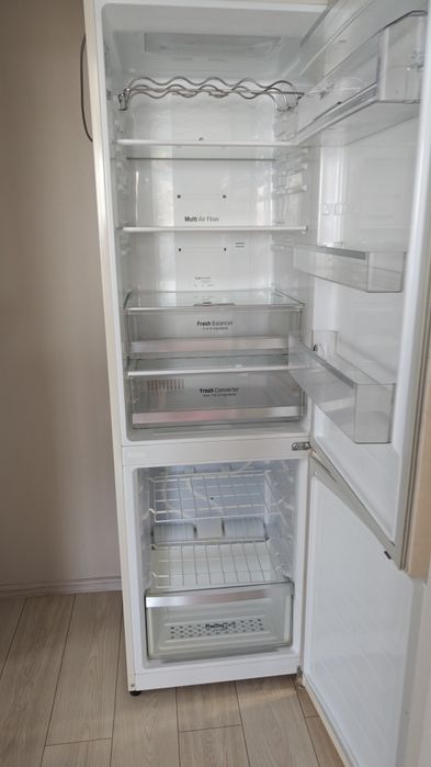 Продам холодильник LG