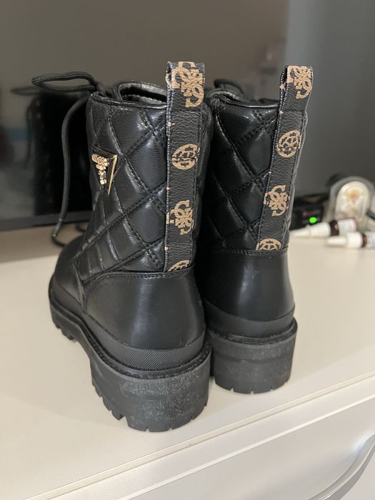 Зимни Боти Guess