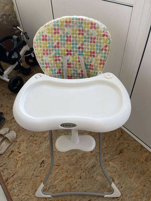 Детский стульчик для кормления