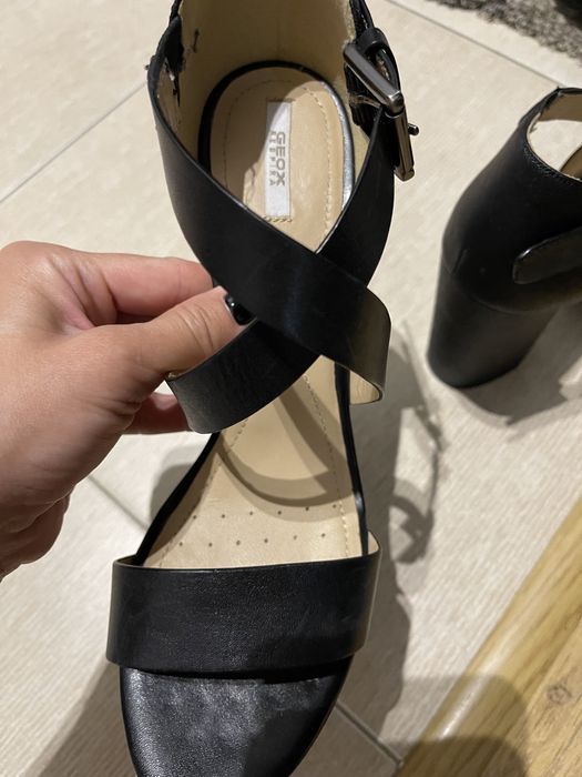 Продам босоножки Geox!