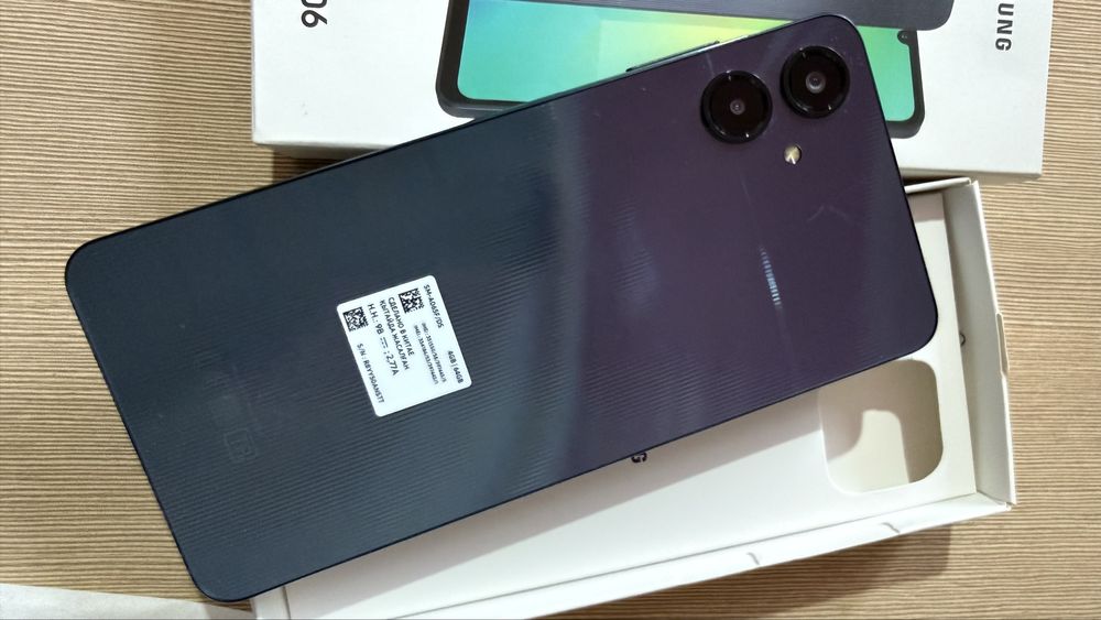 Samsung Galaxy A06 4/64 черный