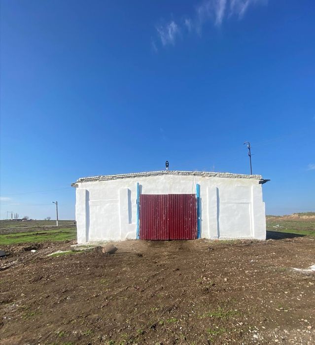 2 гектар жой 1800м2 биноси билан сотилади нотурар кадастри жой