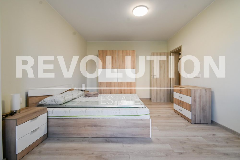 Дава се под наем Тристаен апартамент в София, Малинова долина - 100 кв.м за 925 € - Снимка #8