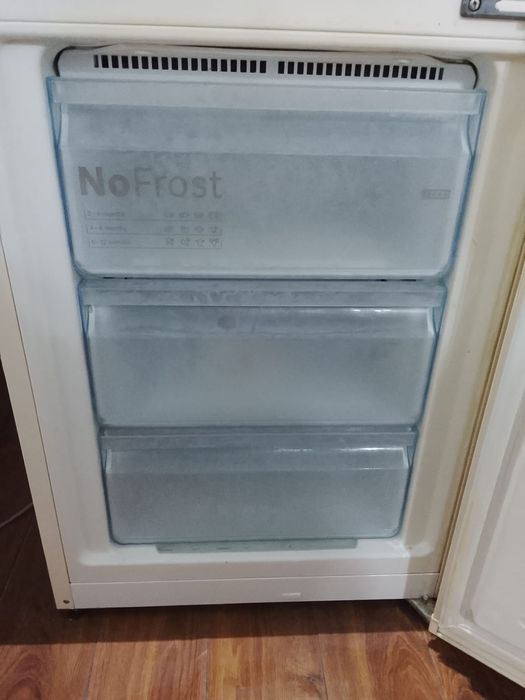 Холодильник в отличном состоянии Bosch