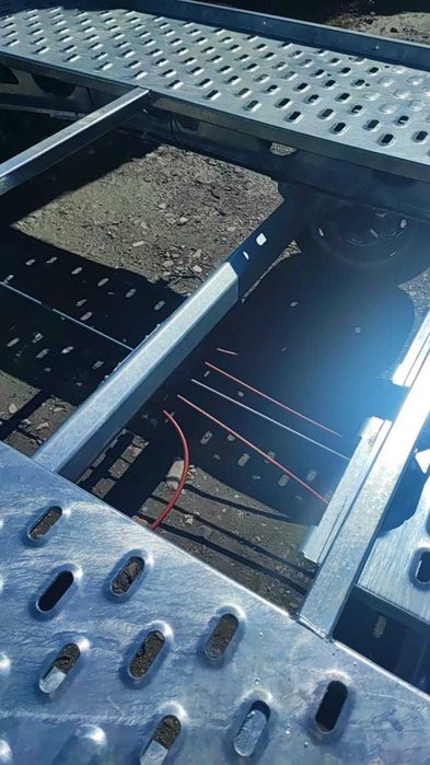 Platforma - Trailer Auto4,5m, 2700 kg aplecata spate