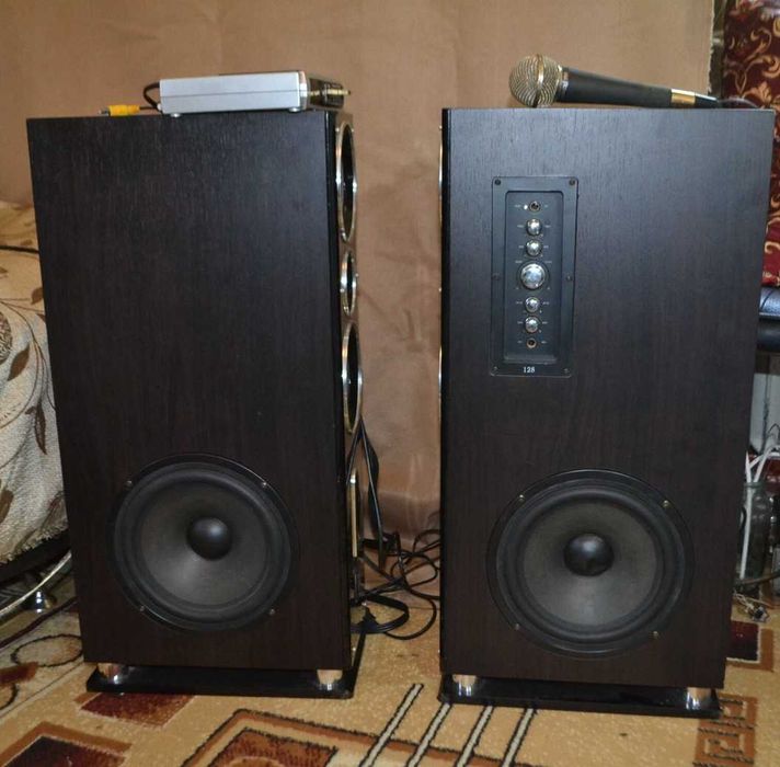 Колонки с усилителем karaoke 220 Вт + USB MP3 плеер Bluetooth