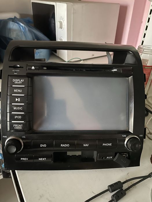 Tayota land cruiser 200