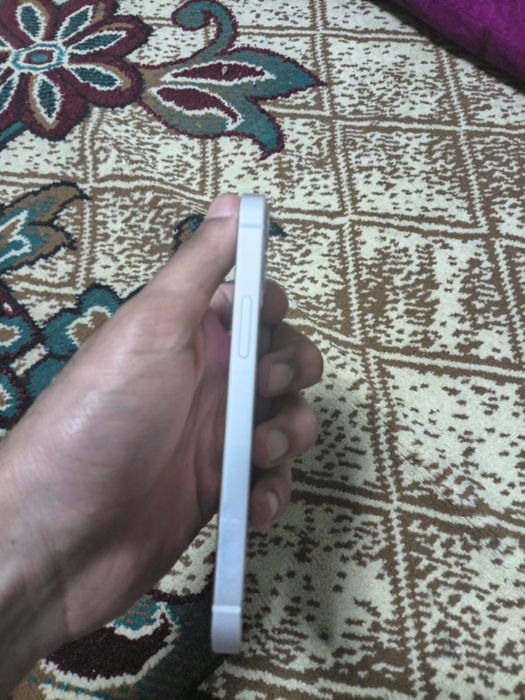 Айфон 12мини очень в хорошем состоянии