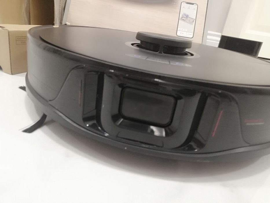 Прахосмукачка робот Roborock S8