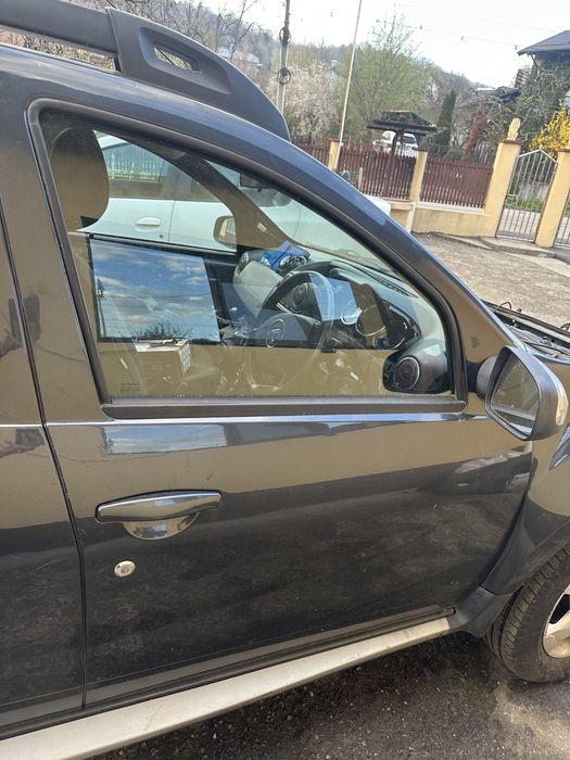 Usa dreapta stanga fata spate dacia duster 1.5 pompa servo roti r16 radiatoare
