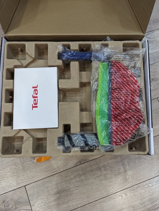 Продам новый робот пылесос