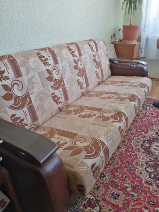 Продам диван книжку