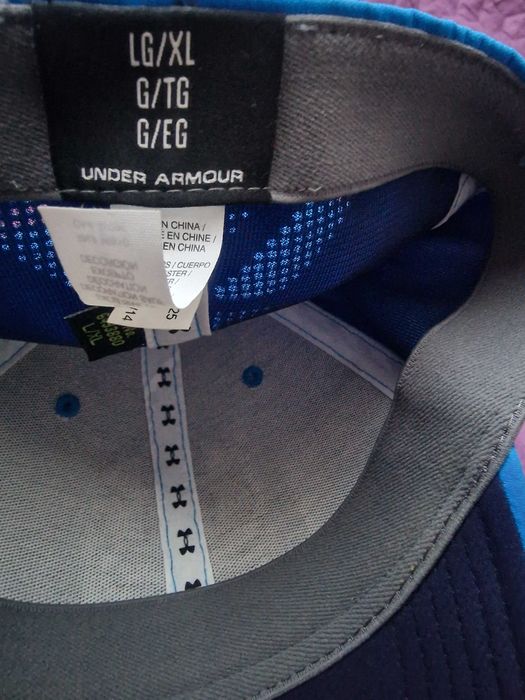 Летни на шапки 2 бр. Under Armour и Мерцедес на  Lewis Hamilton