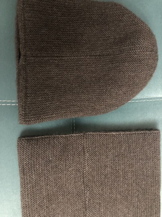 Продается шапка и снуд.