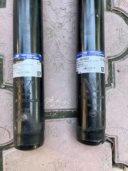 Амортизаторы на Ауди с4