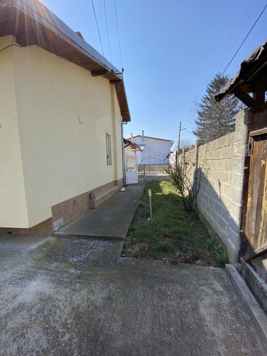 Продавам къща със цех за производство на тестени изделия