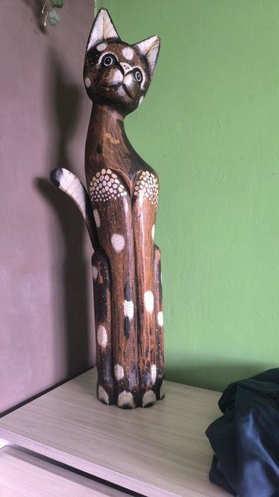 Ръчно изработена дървена котка