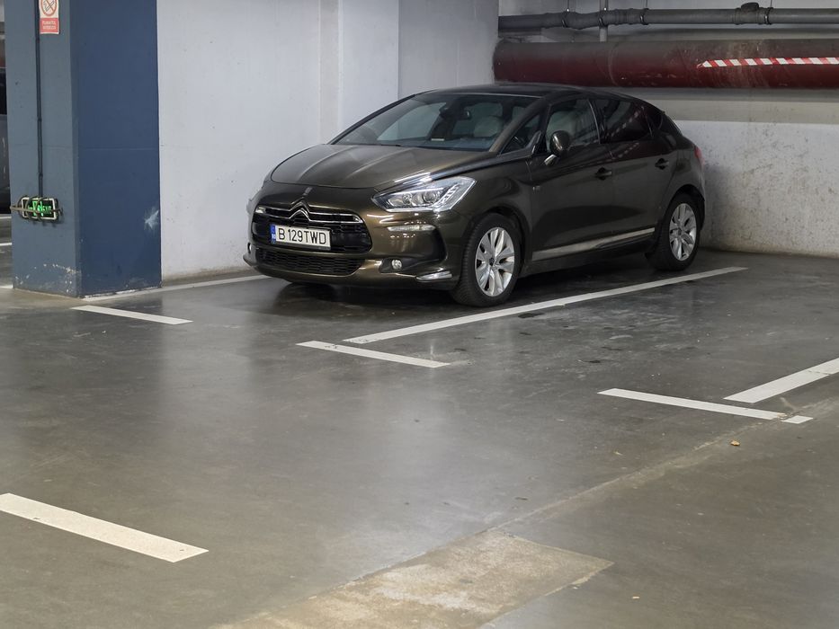 Citroën DS5 Hybrid4 4x4 (200 CP) – Echipare Premium So Chic, Piele Albă Exclusive
