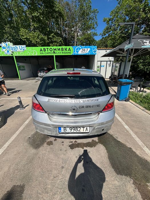 Автомобил Opel Astra