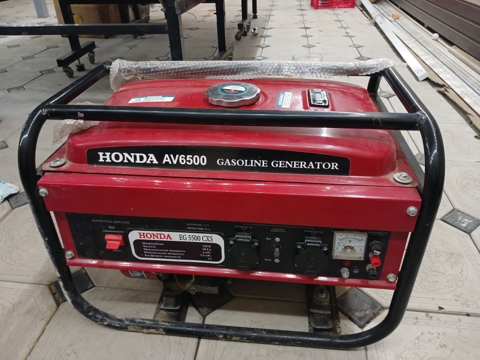 бензиновый генератор Honda EG5500 CXS