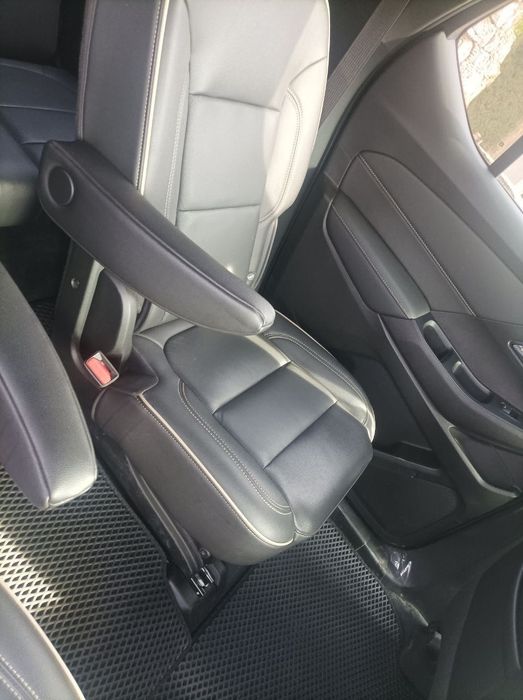 Продам автомобиль TREVERS