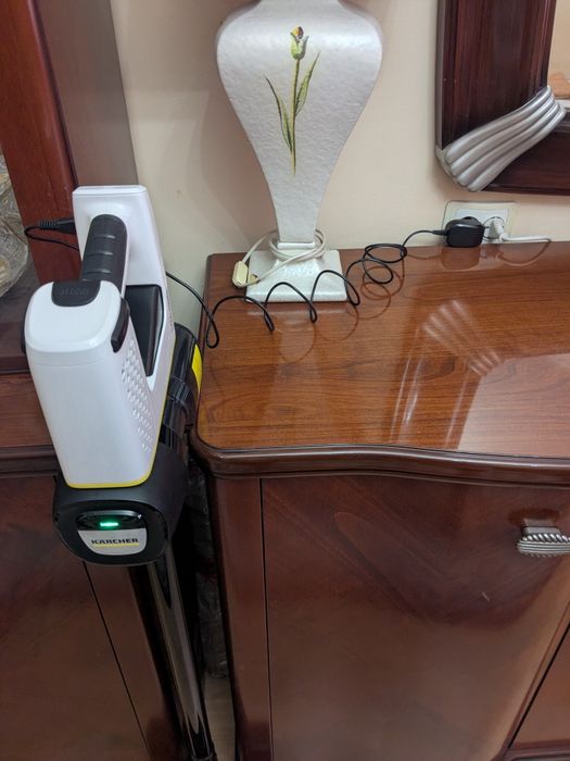 Пылесос Karcher VC4 Cordless My Home  белый