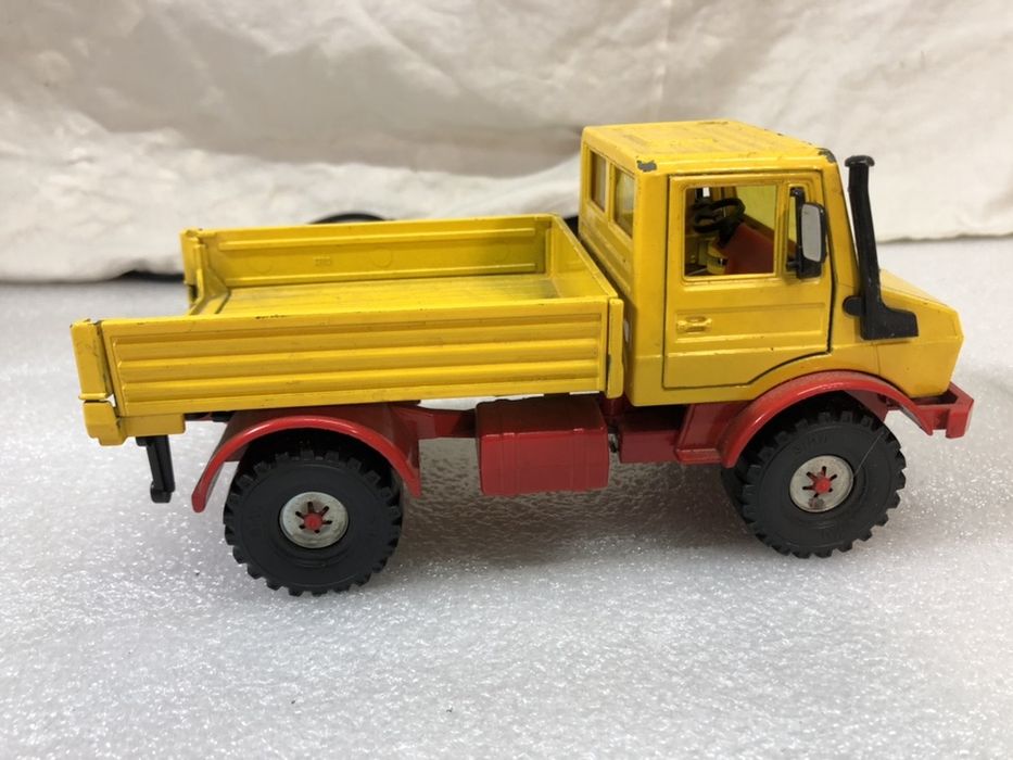 Метално камионче