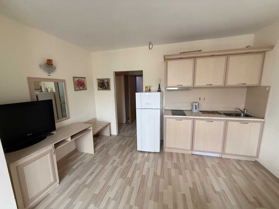Продава се Двустаен апартамент в к.к. Слънчев бряг - 62 кв.м за 1128 €/кв.м - Снимка #3