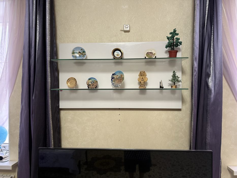 Продаи стол со стульями