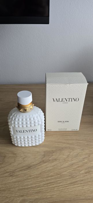 Apa de toaleta pentru barbati Valentino Born in Roma 100ml