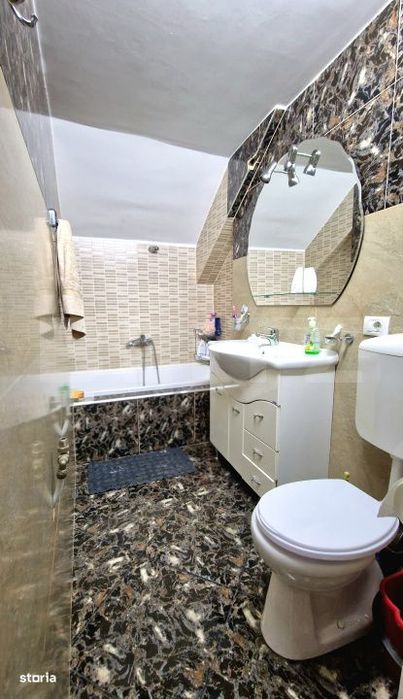 Apartament 2 camere, 38 mp, curte de 30 mp, parcare, zona Marasti