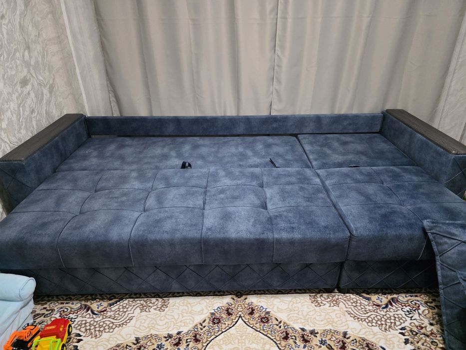 Продам диван фирмы Байтак