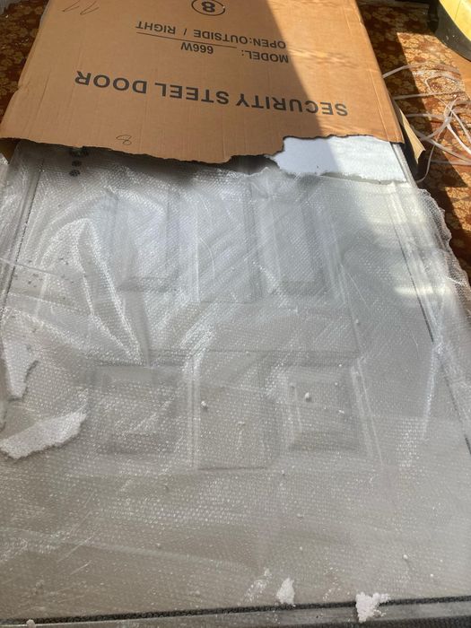 Метална входна врата