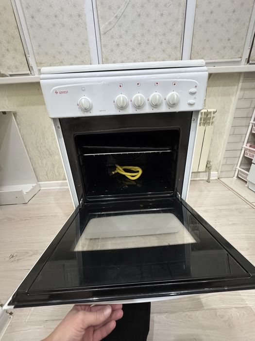 Продается газ плита Gefest