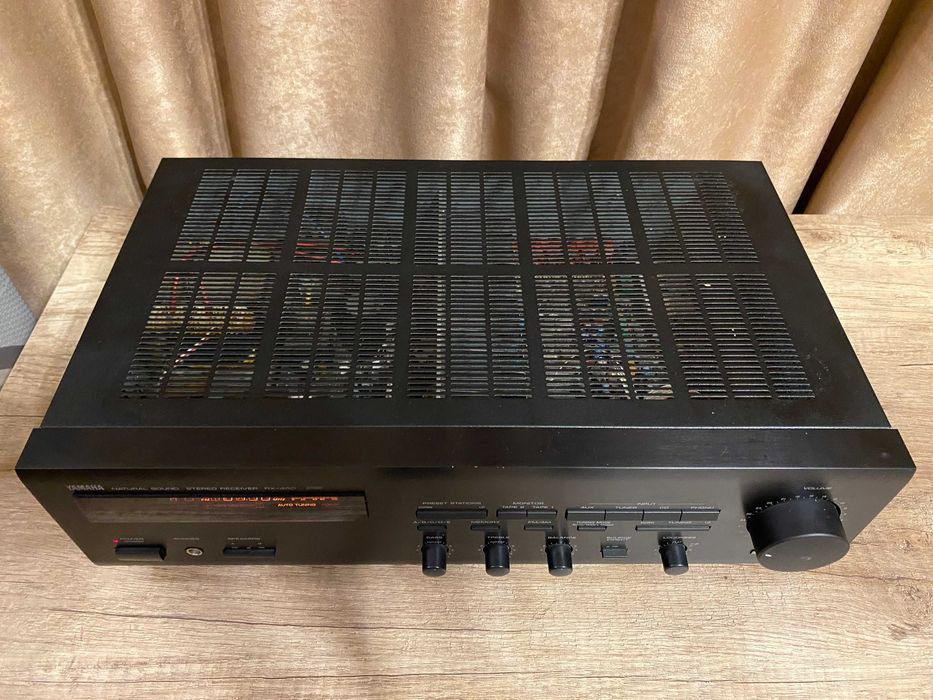 Yamaha RX-460, amplituner